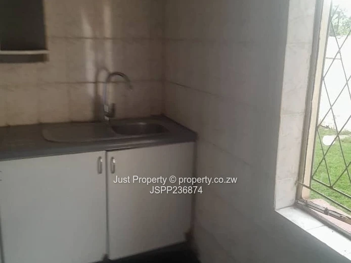 This well-maintained and spacious property located in the sought-after suburb of Windsor Park offers