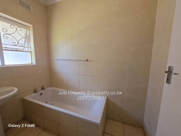 Eastlea House To Rent