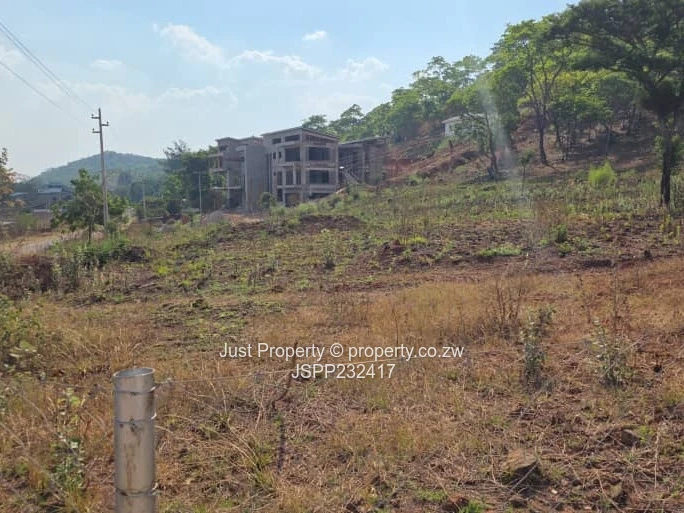 8200 m² Carrick Creagh — Subdivision Potential & Tarred Road