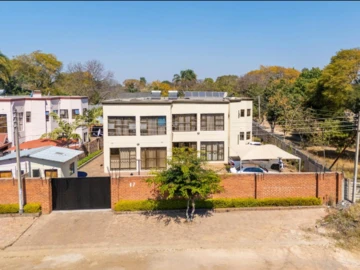 6 Bedroom Flat & Apartment