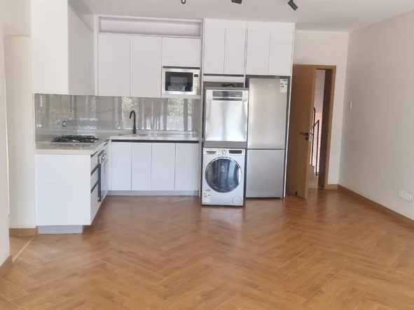 2 Bedroom Flat & Apartment
