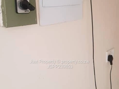 3-Bed Home with Main En-Suite, Garden & Carport - Marondera (Sole Mandate)