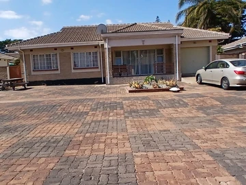 Rhino Gaerdens Townhouse For Rental
