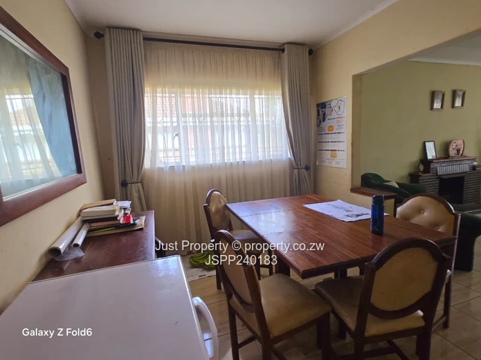 3 beds house for sale in Cotswold Mabelreign (Sole Mandate)