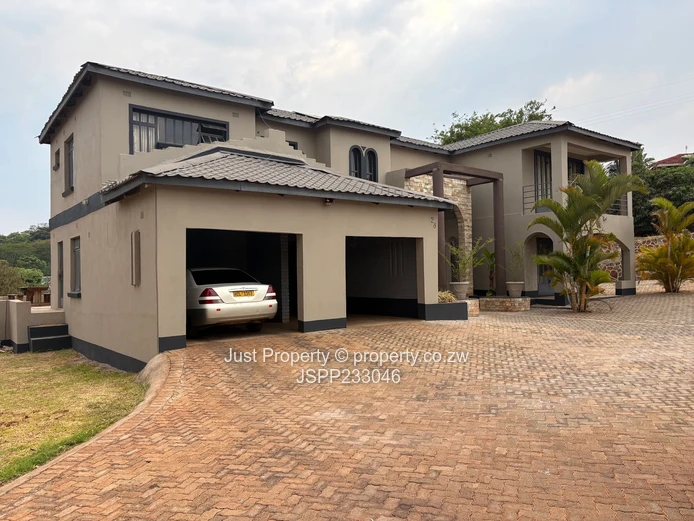 Modern 6 bedroom House