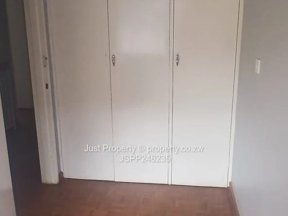 Luxurious 3 Bed Apartment in a secure Avenues Complex