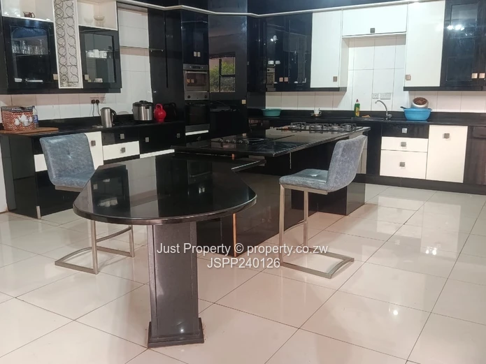 Ready to Move in Luxury Home