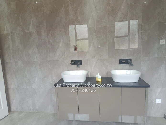 Ready to Move in Luxury Home