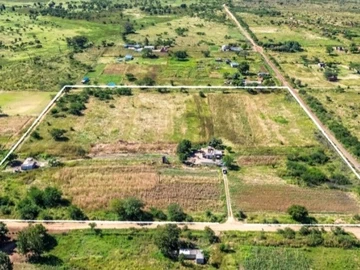 Farm & Agricultural Land