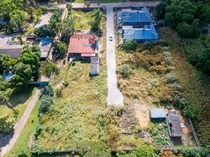 Spacious 4-Bed Hatfield Home with Title Deeds