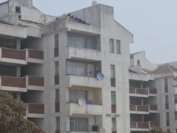 2 Bedroom Flat & Apartment