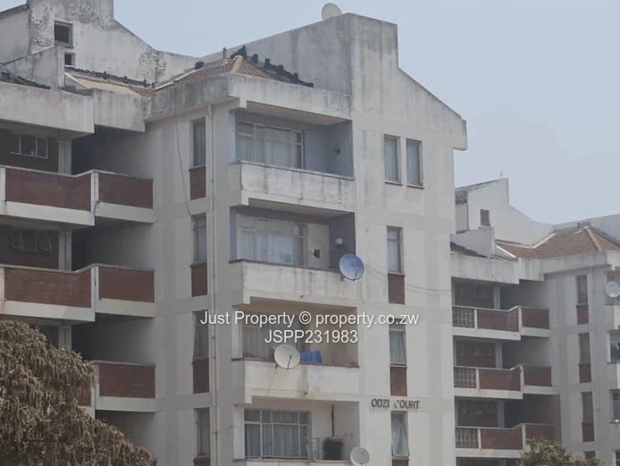 Eastivew Garderns Flat for sale