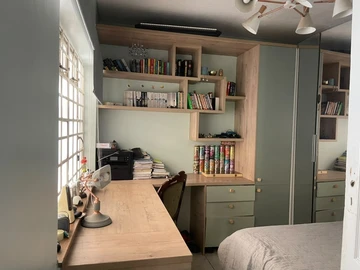 4 Bedroom Flat & Apartment