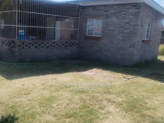 Hatfield House with DEVELOPMENT POTENTIAL!