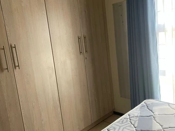 2 Bedroom Flat & Apartment