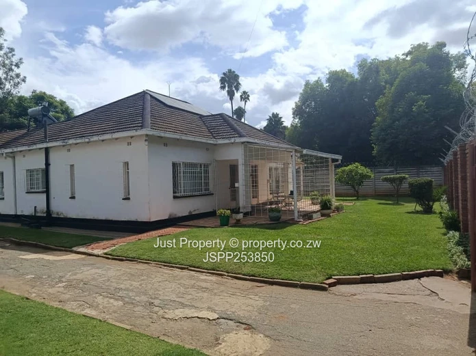 Eastlea House - Back On The Market Reduced To Go!