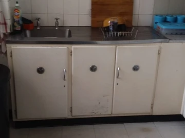 2 Bedroom Flat & Apartment