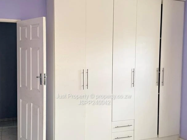 5 Bed luxurious home: Budiriro Cabs Project: To RENT (Sole Mandate)