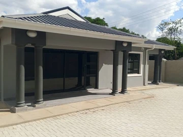 Charming 3-Bed Townhouse in Greencroft, Harare West