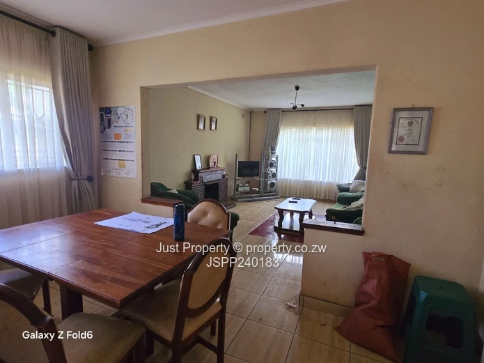 3 beds house for sale in Cotswold Mabelreign (Sole Mandate)