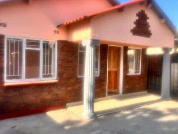  4-bed family home for rent.