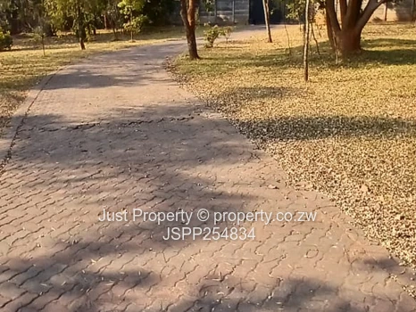 Beautiful 5 bed Mandara.. RENT