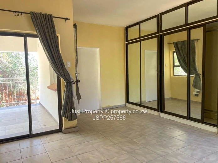 Borrowdale Brooke 6-Bed, 6-Bath — Jacuzzi, Modern Kitchen