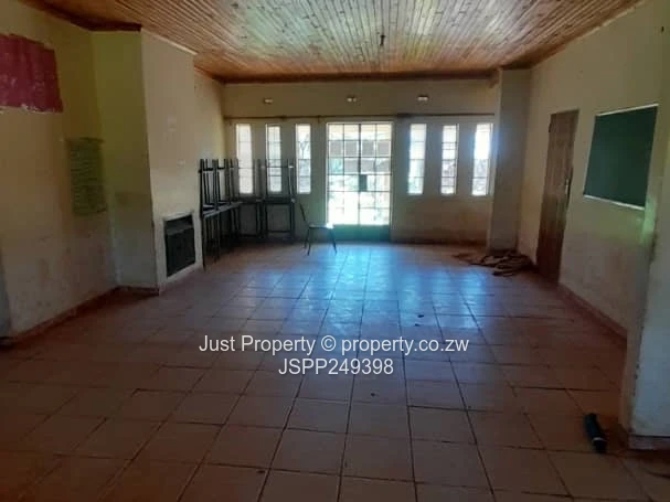 Whitecliff House For Sale - $95000