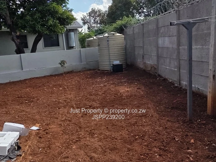 Luxurious 4 Bed Apartment in a secure Complex