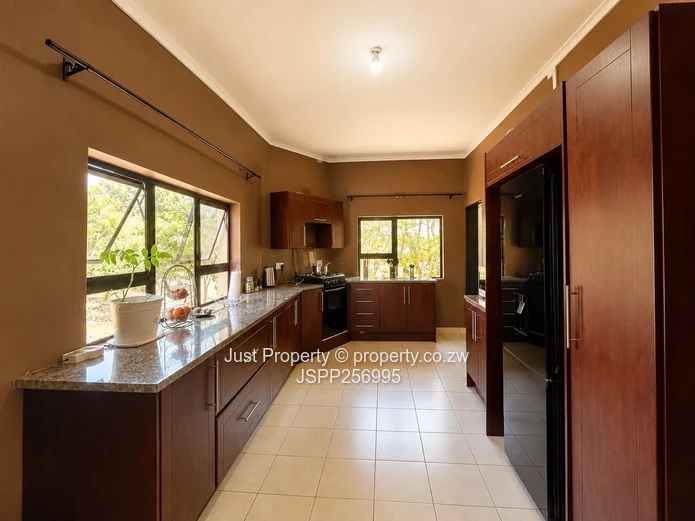 Ideal Investment - Two Unit Apartment Block