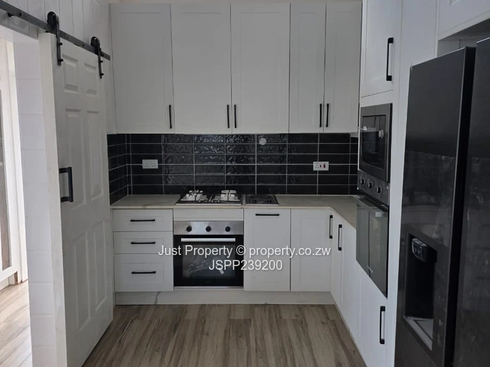 Luxurious 4 Bed Apartment in a secure Complex