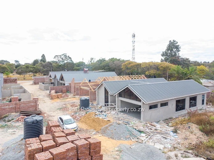 Light-filled 3-Bed Greendale Flat with Borehole