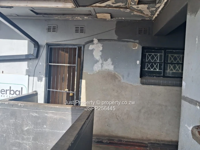 Affordable 18 m² CBD Office — Balcony & Secure Gate
