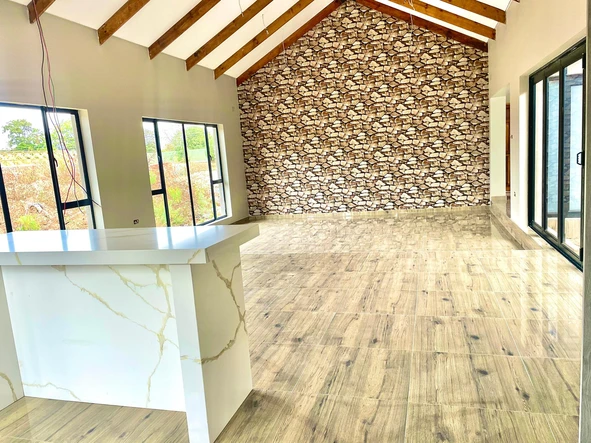 3 Bedroom Flat & Apartment