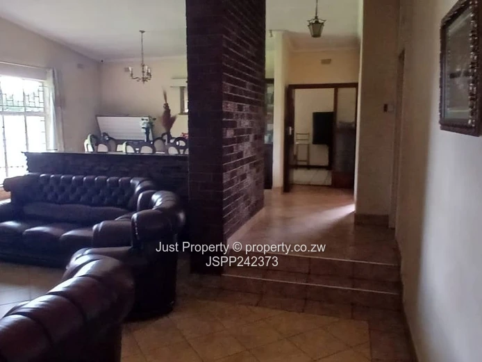 Clean 3 Bed House to Rent- Commercial/Residential