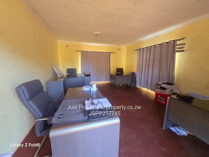 2-Bed Cottage with Expansive Yard on 2,153 m² — Mabelreign 