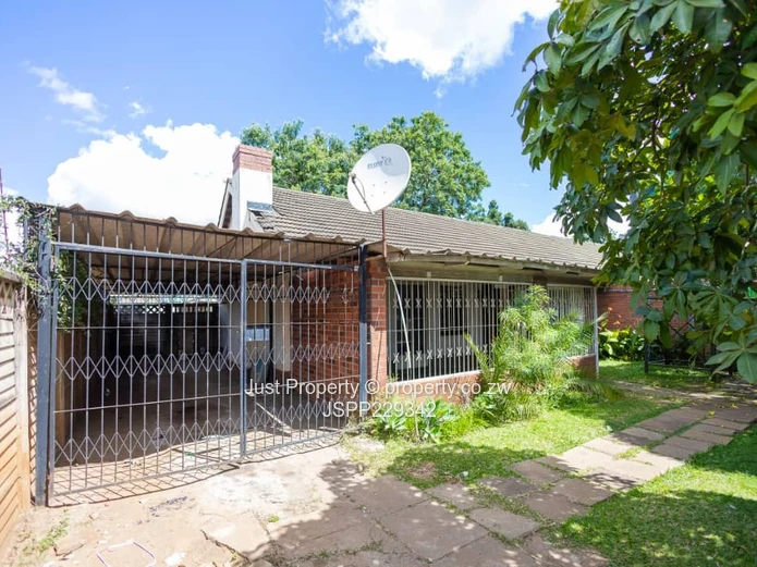 Avondale West: 2-Bed Garden Flat with Fitted Kitchen (Sole Mandate)