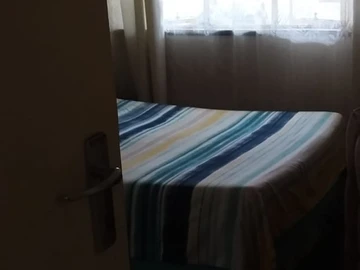 2 Bedroom Flat & Apartment