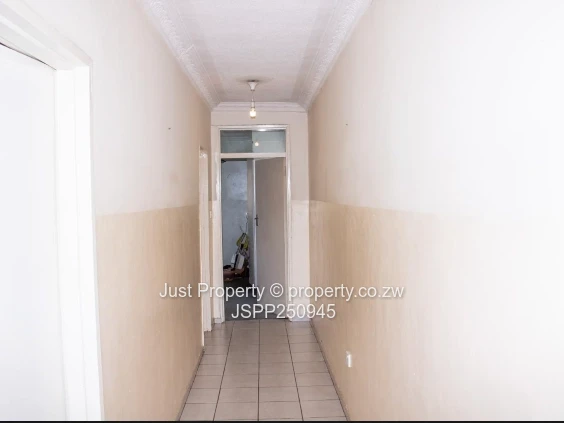 Zimre Park 4 Beds: Odzi Road: Rent