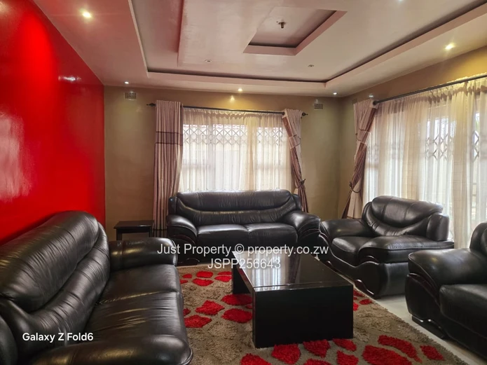 Madokero 4-Bed Home - Fitted Kitchen, Carport & Solar