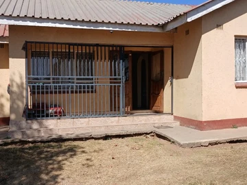 Commercial Property For Rent ....PROSPECT
