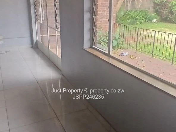 Luxurious 3 Bed Apartment in a secure Avenues Complex