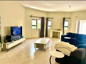 6 Bedroom Flat & Apartment