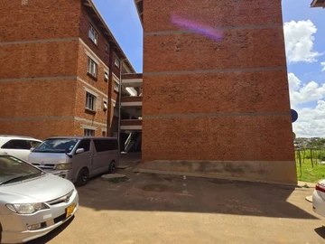 2 Bedroom Flat & Apartment