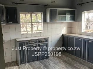 Hatfield 2Bed Cottage: Rent