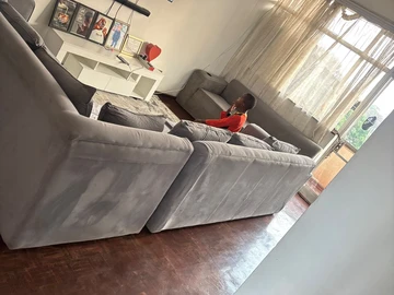 2 Bedroom Flat & Apartment