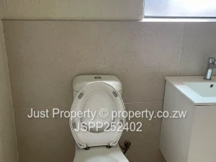 Luxury 2 Bed Apartment : Marlborough For Rent
