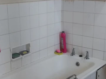 2 Bedroom Flat & Apartment