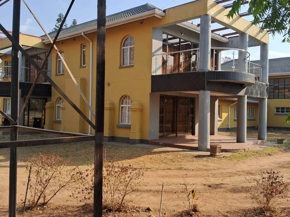 8 Bedroom House