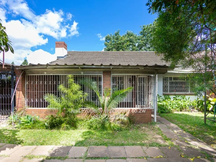 Avondale West: 2-Bed Garden Flat with Fitted Kitchen (Sole Mandate)
